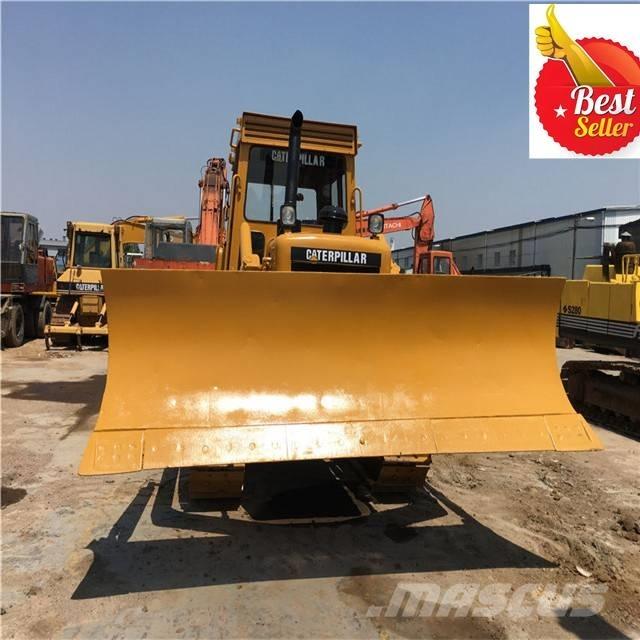 CAT D 6 D Pásové dozéry