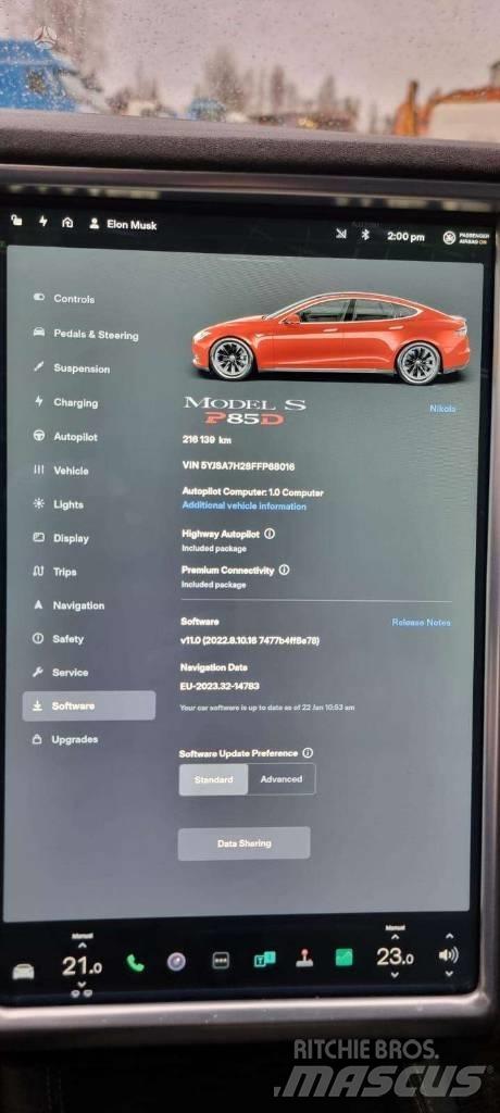 Tesla Model S P85D Automobily