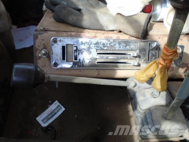 International 5070 Snežné pluhy, predné snežné radlice