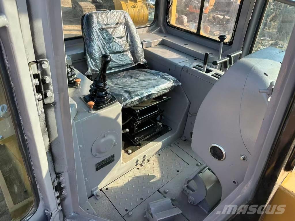 CAT D6G Pásové dozéry