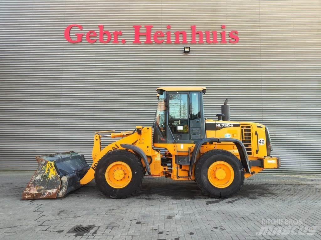 Hyundai HL 730-9 Kolesové nakladače