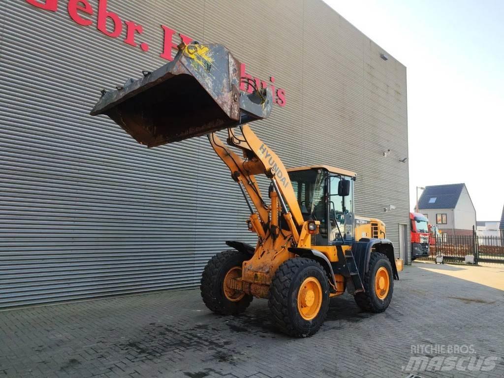 Hyundai HL 730-9 Kolesové nakladače
