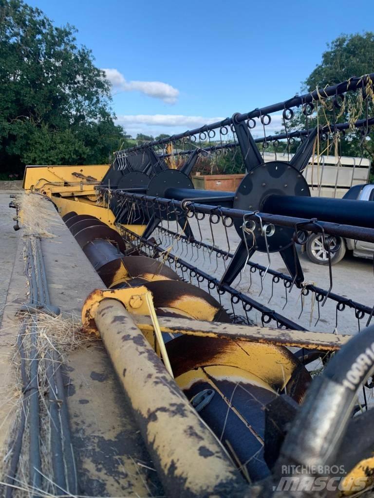 New Holland TX 34 Kombinované zberacie stroje
