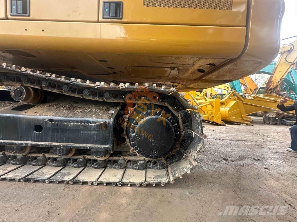 CAT 330 Pásové rýpadlá