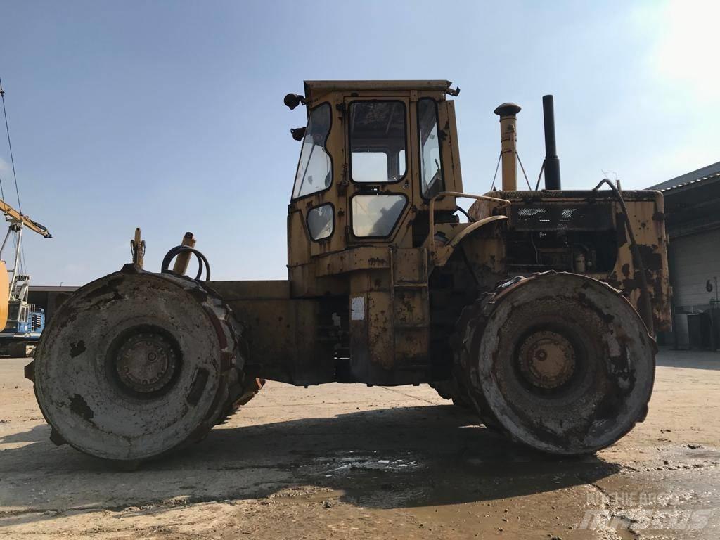 CAT 815 Pôdne kompaktory