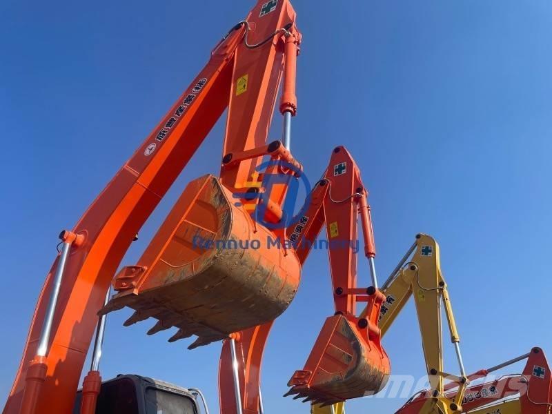 Hitachi ZX 240 Pásové rýpadlá