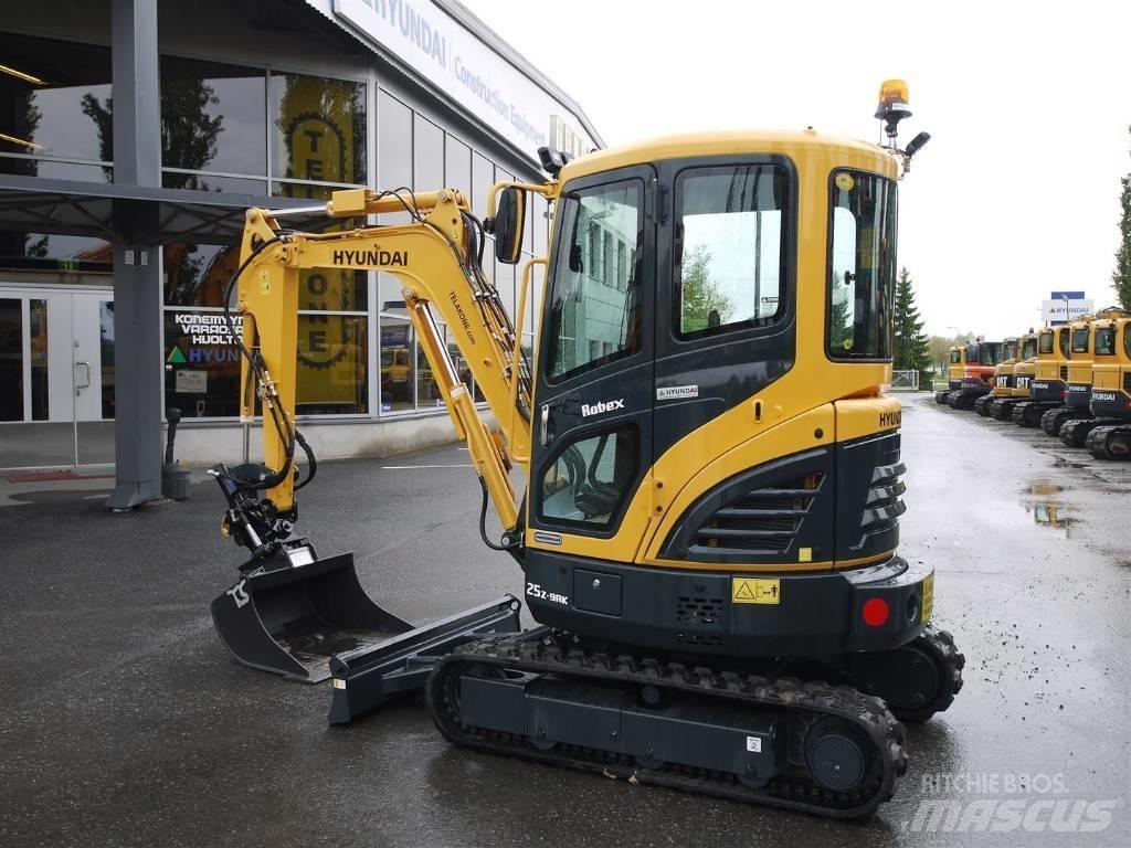 Hyundai R25Z-9AK Mini rýpadlá < 7t