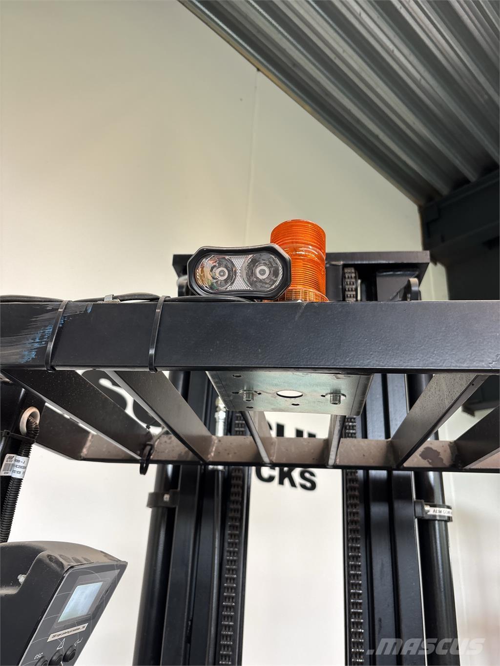 Mitsubishi SBR16N Samohybné vozíky