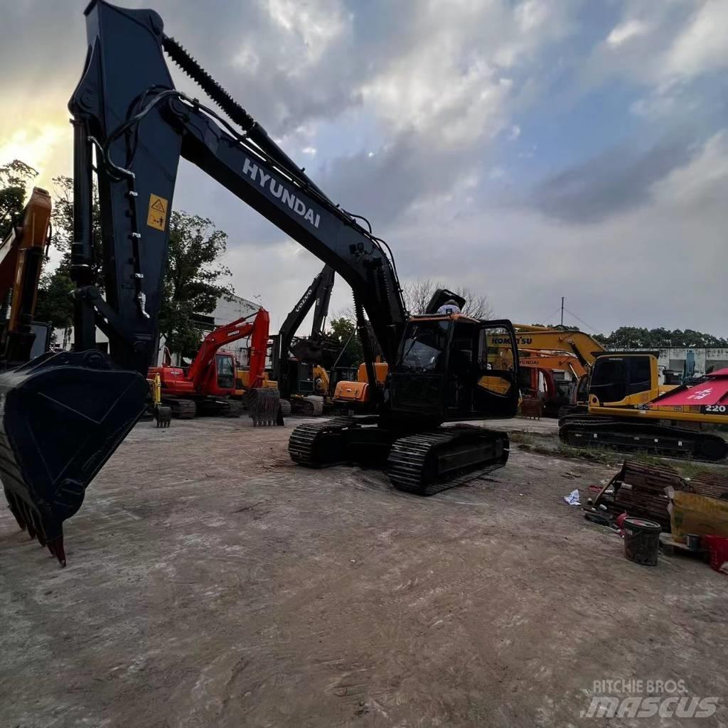Hyundai R220-9S Pásové rýpadlá