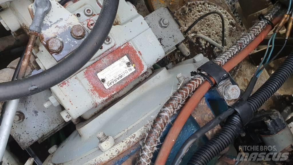 Sakai TS 160 Pneumatikové valce