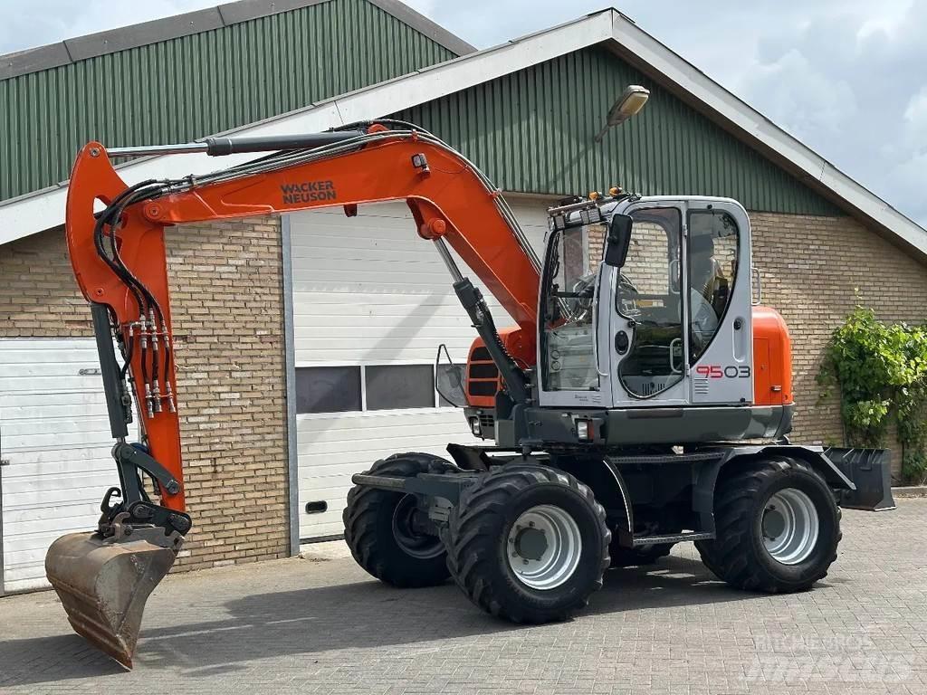 Neuson 9503 Midi rýpadlá 7 t - 12 t
