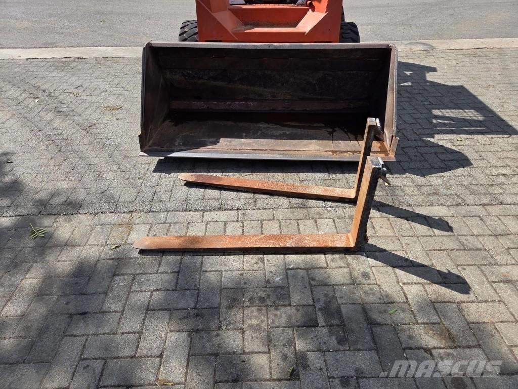 Thomas T170 Šmykom riadené nakladače