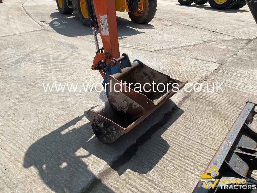Hitachi ZX 26 U-5A Mini rýpadlá < 7t