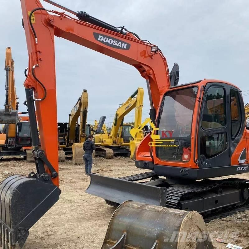 Doosan DX 75-9 Pásové rýpadlá