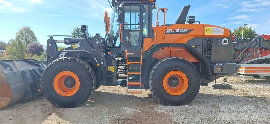 Doosan DL 320-7 Kolesové nakladače