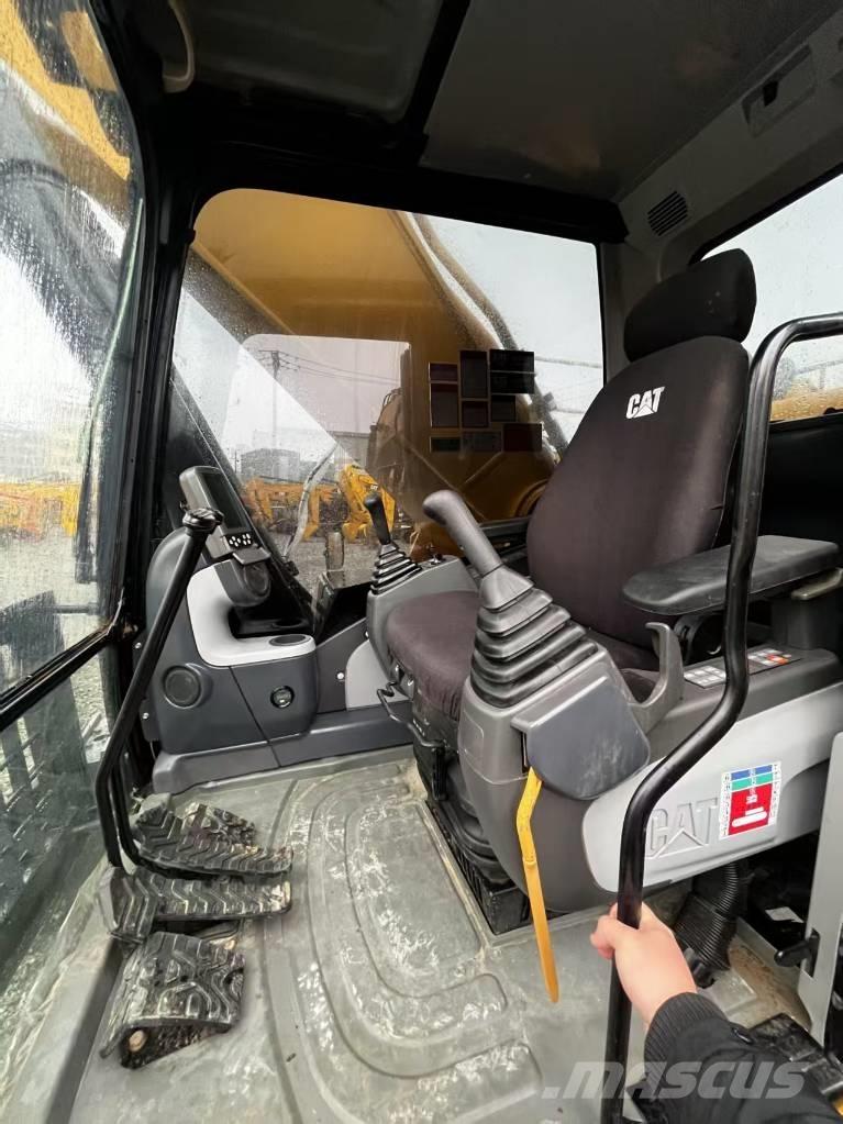 CAT 349 D2 Pásové rýpadlá