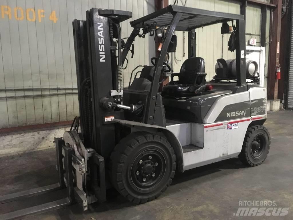 Nissan 80 Iné