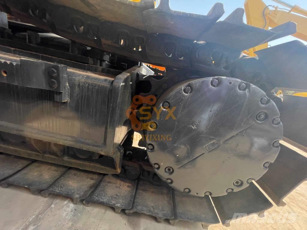 Komatsu PC 450-8 Pásové rýpadlá