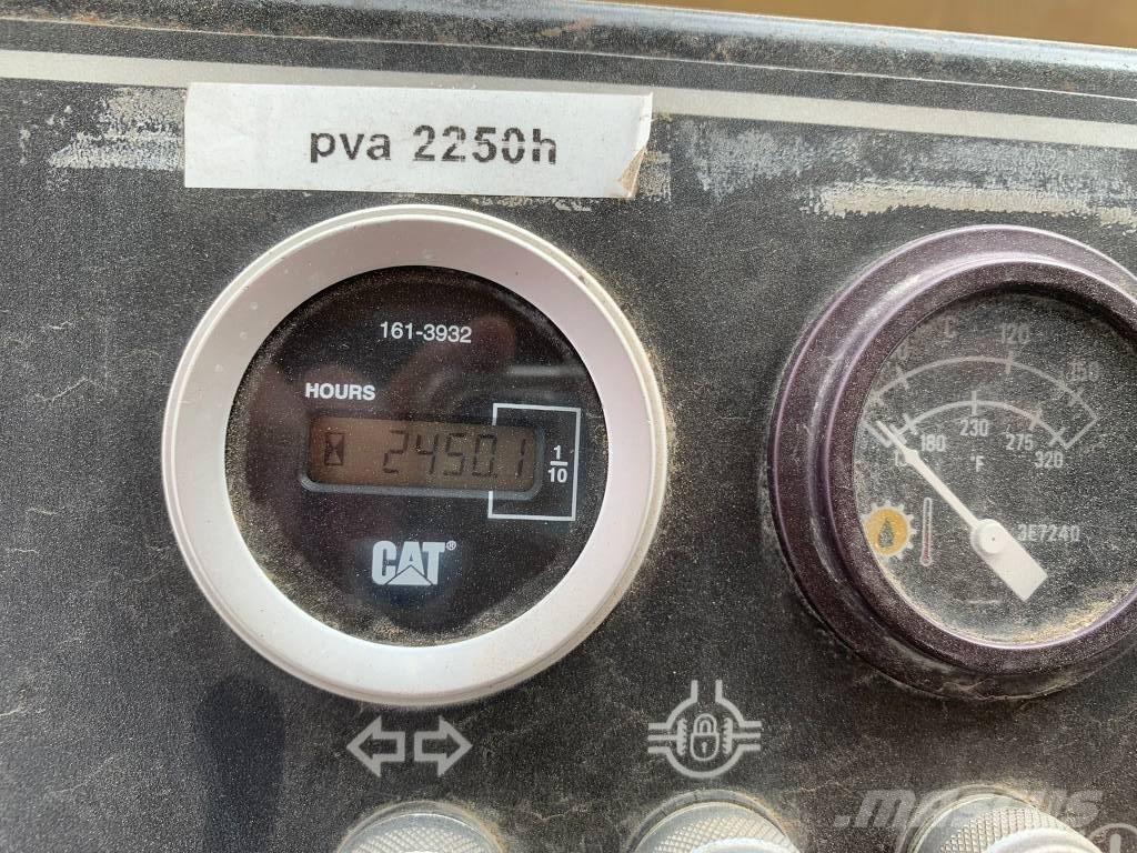 CAT PS 300 B Pneumatikové valce