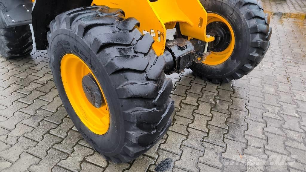 JCB 406 Kolesové nakladače