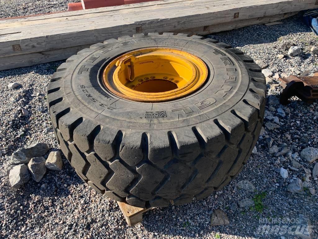 Volvo L120-L90 Pneumatiky, kolesá a ráfiky