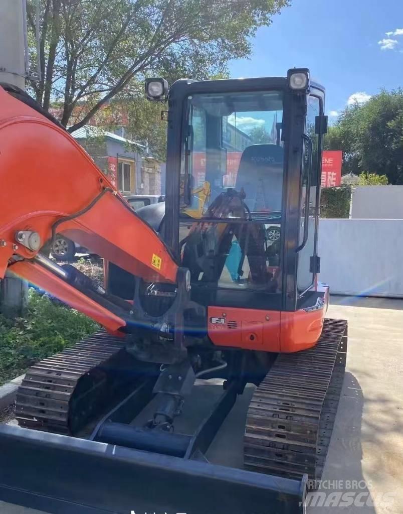 Kubota 163 Pásové rýpadlá
