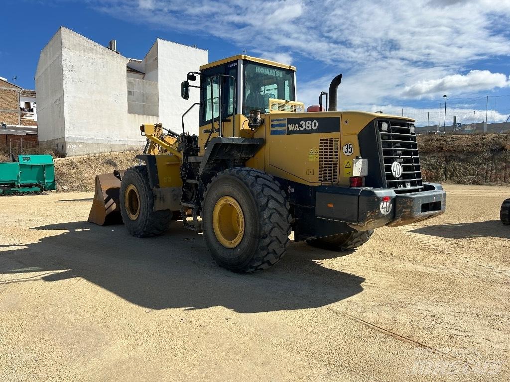 Komatsu WA 380-5 Kolesové nakladače