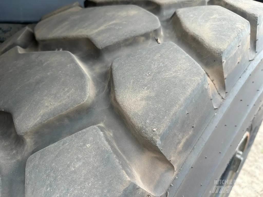 CASE 721G Kolesové nakladače