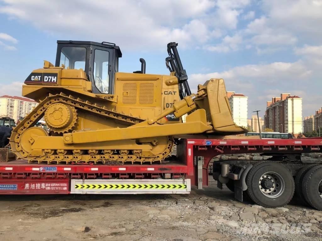 CAT D 7 H Pásové dozéry