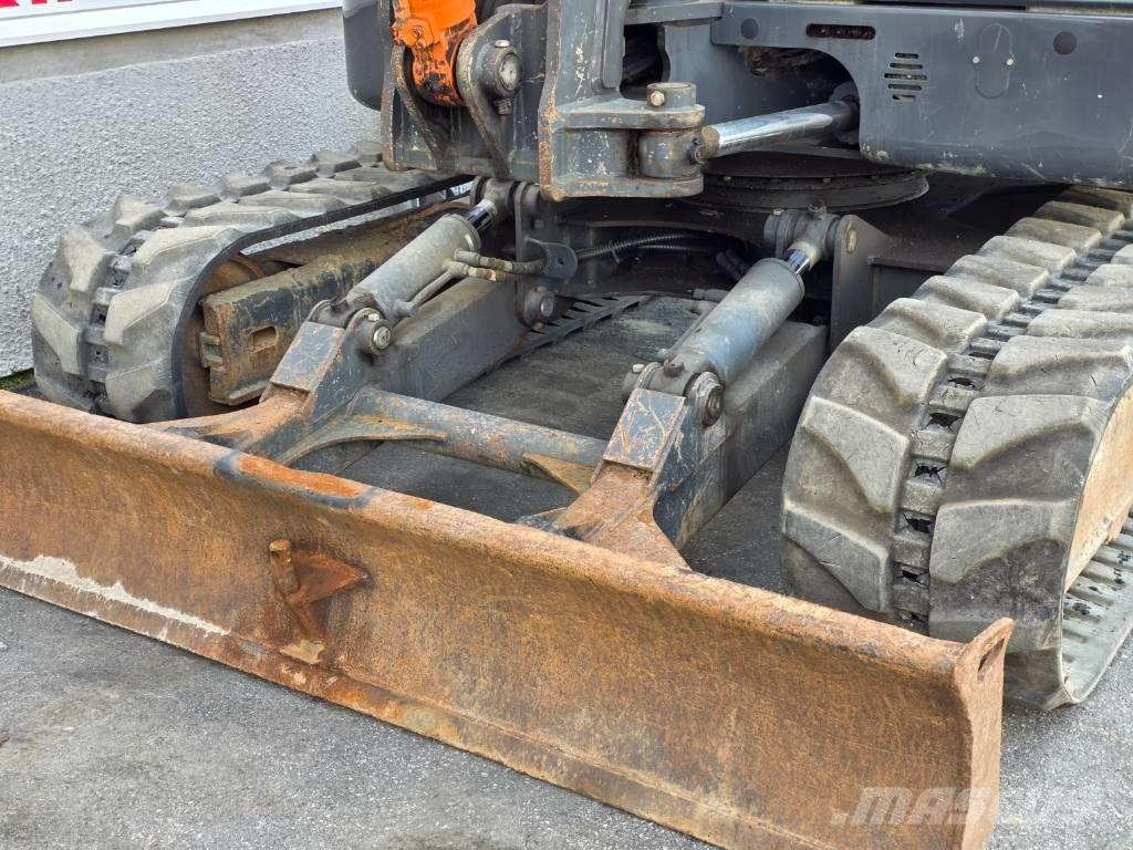 Doosan DX 80 R Midi rýpadlá 7 t - 12 t