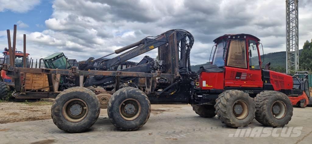 Komatsu 895 Lesné traktory