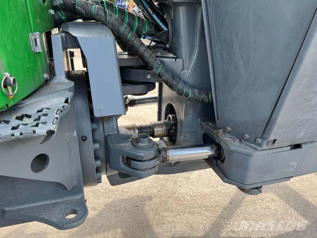 John Deere 1510G Lesné traktory