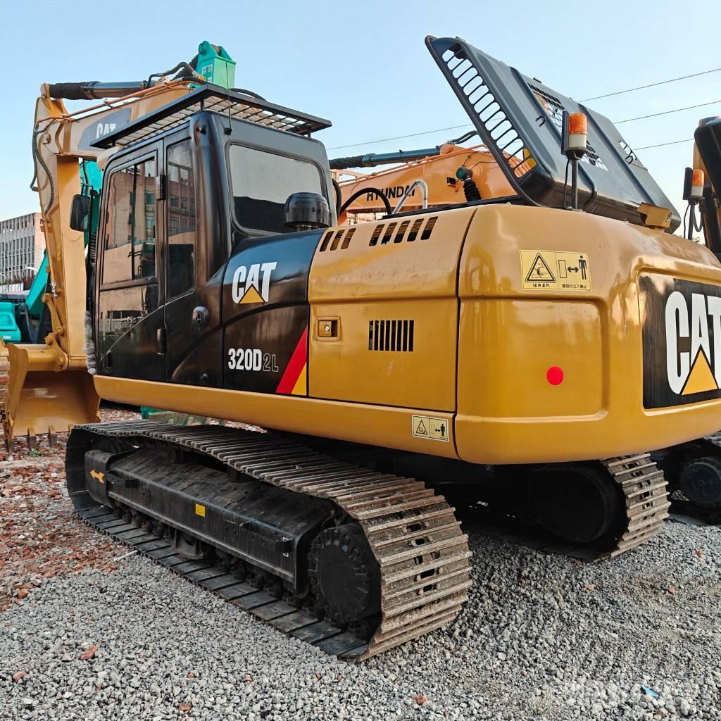 CAT 320D2L Pásové rýpadlá
