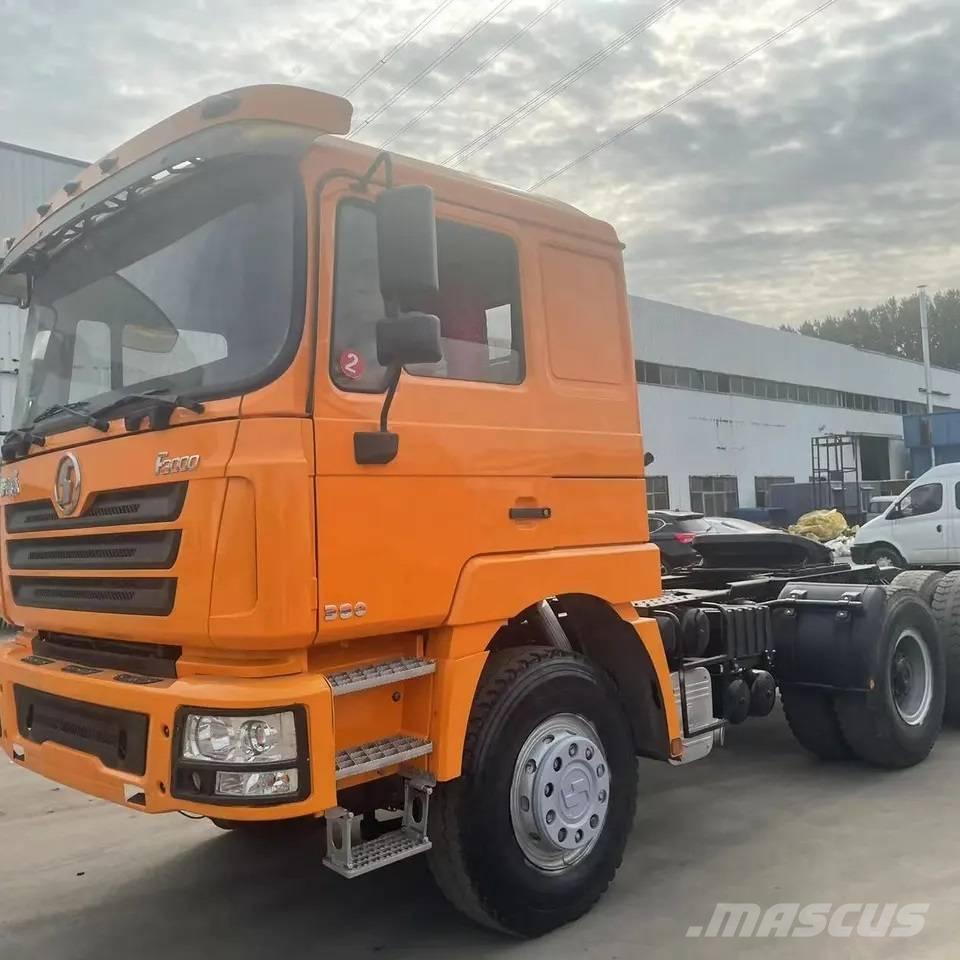 Shacman F3000 6x4 Ťahače