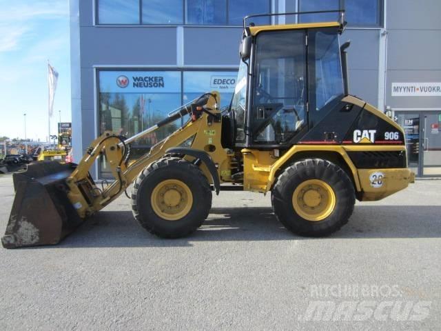 CAT 906 Kolesové nakladače