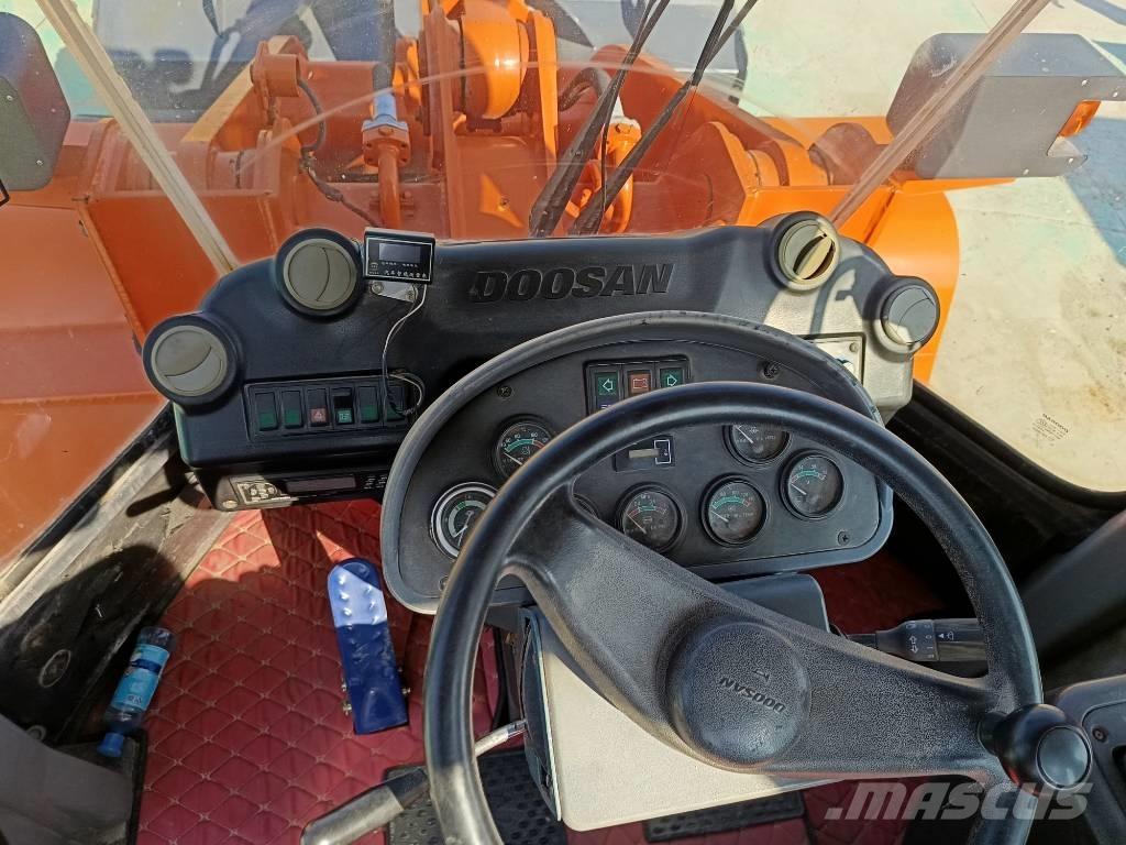 Doosan DL 505 Kolesové nakladače