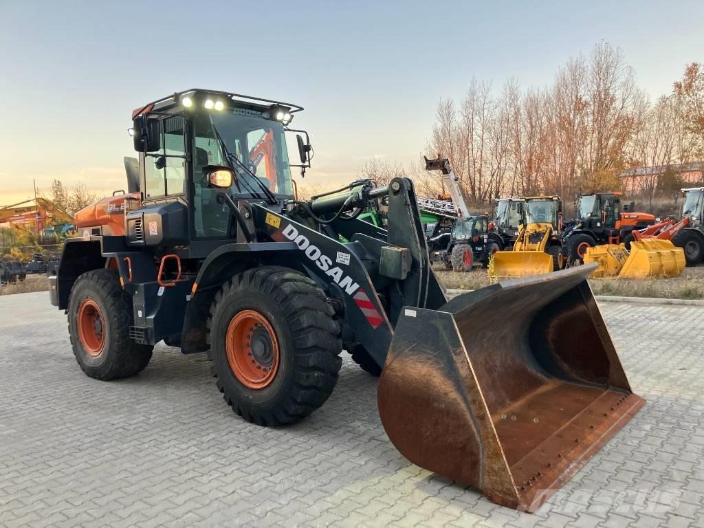 Doosan DL 280-7 Kolesové nakladače
