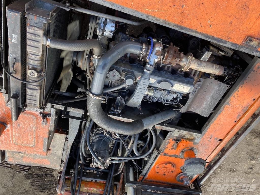 Hitachi EX 270 Pásové rýpadlá