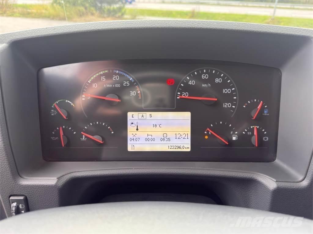 Volvo FE320 4x2 Skriňová nadstavba