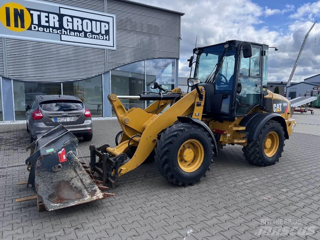CAT 908 H Kolesové nakladače