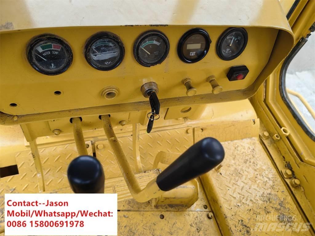 CAT D 7 G Pásové dozéry