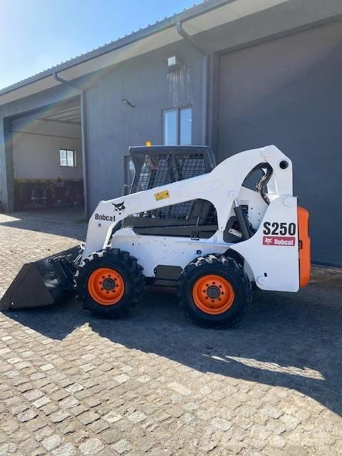 Bobcat S 250 Šmykom riadené nakladače