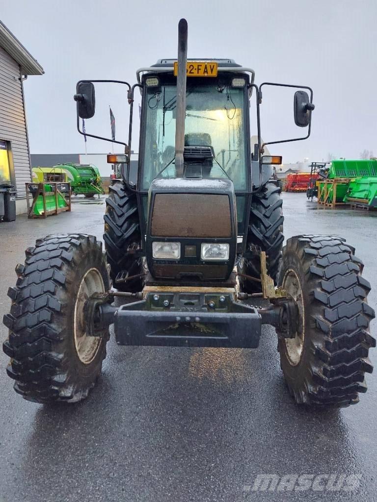 Valtra Valmet 900 Traktory