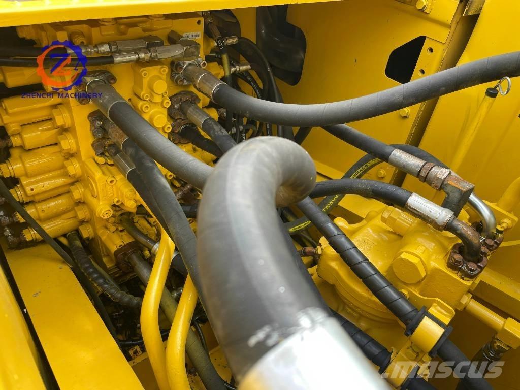 Komatsu PC 220-8 Pásové rýpadlá