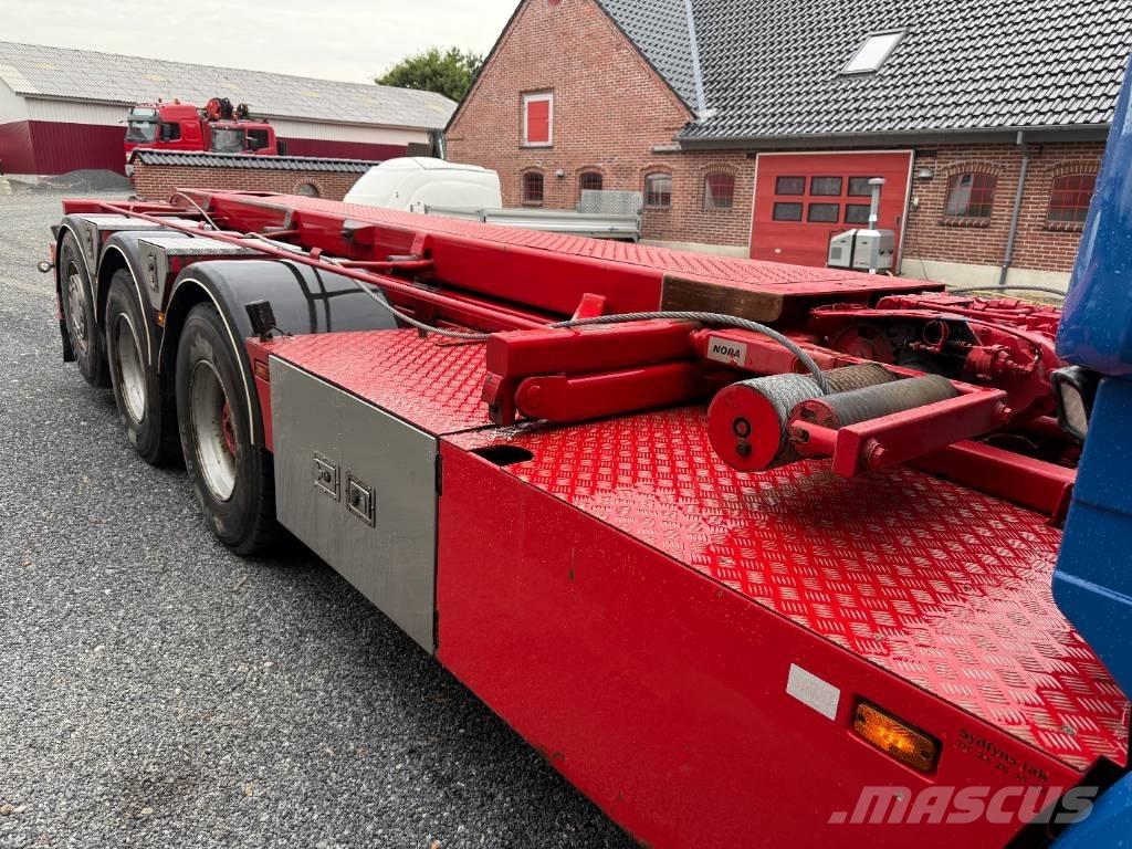 Scania R520 8x4 Lanový nosič kontajnerov
