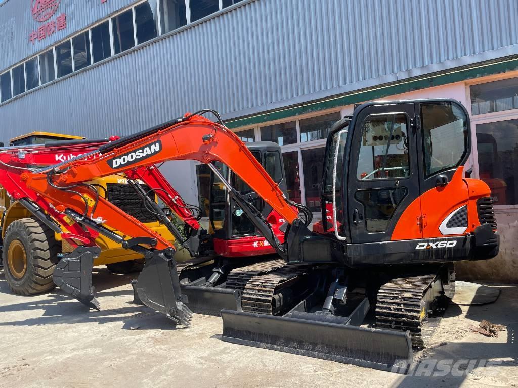 Doosan DX 60 Pásové rýpadlá