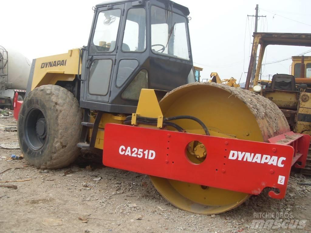 Dynapac CA 251 D Ťahačové valce