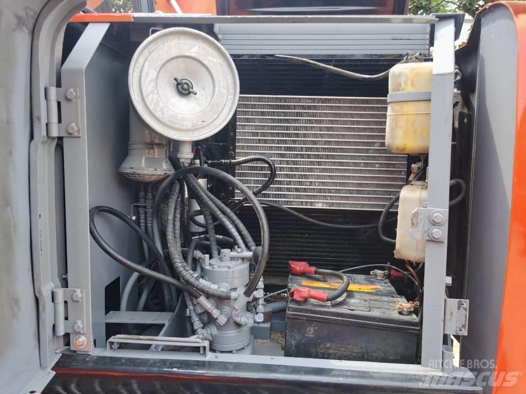 Hitachi EX 120-5 Pásové rýpadlá