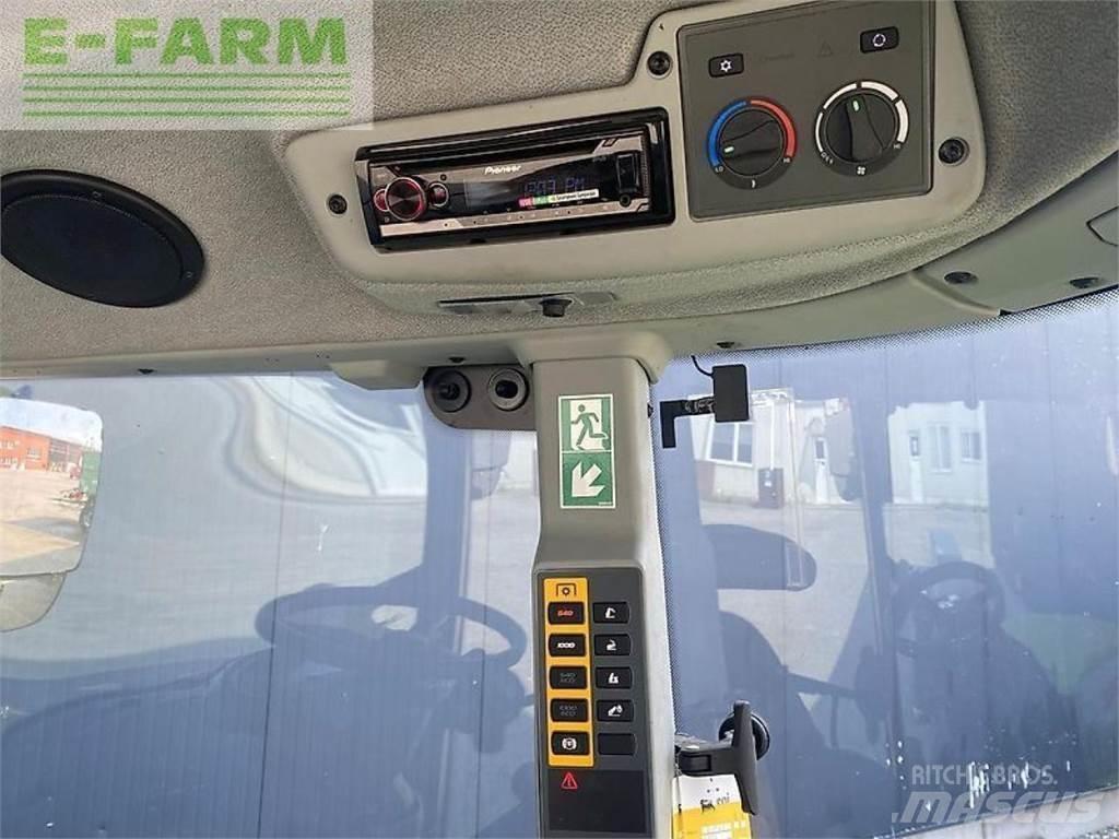 CLAAS arion 420 Traktory