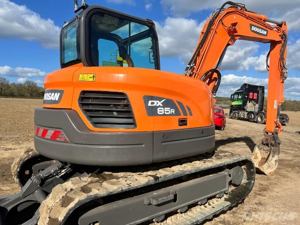 Doosan DX 85 R Midi rýpadlá 7 t - 12 t